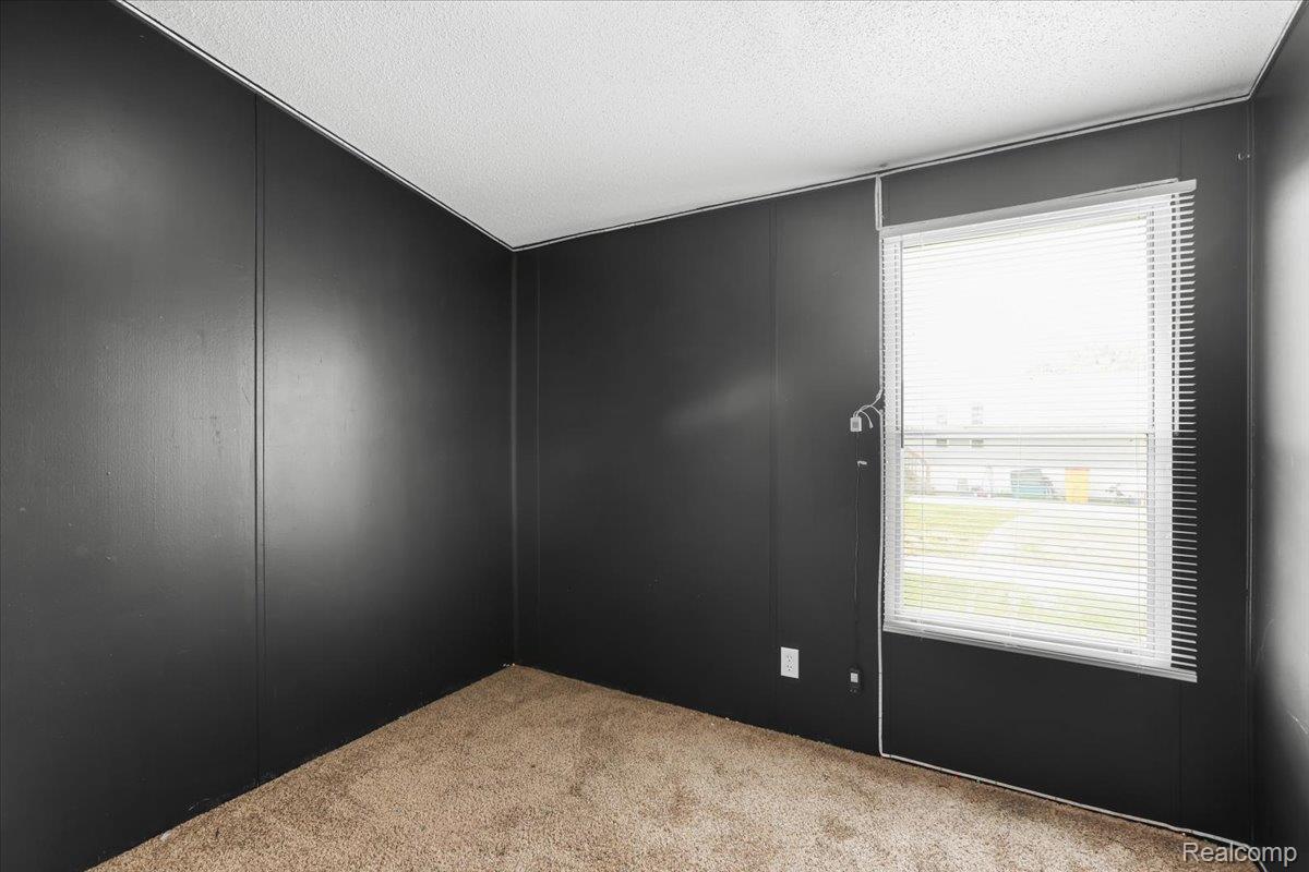 Clinton Charter Township, Michigan 48038, United States, 3 Bedrooms Bedrooms, ,2 BathroomsBathrooms,Residential,Active,167511