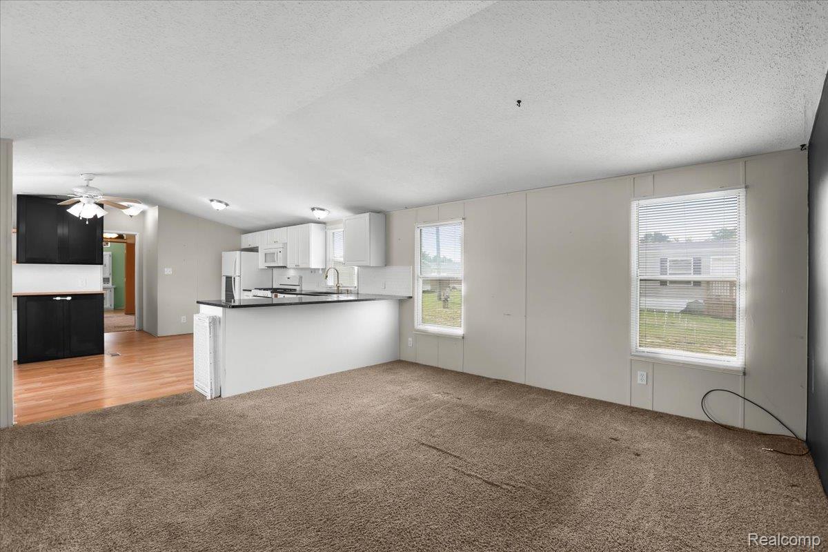 Clinton Charter Township, Michigan 48038, United States, 3 Bedrooms Bedrooms, ,2 BathroomsBathrooms,Residential,Active,167511