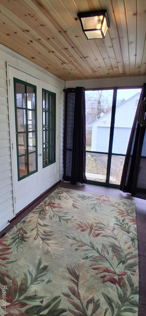 Tiny photo for 160 Chippewa Road, Pontiac City, MI 48341 (MLS # 20261021686)