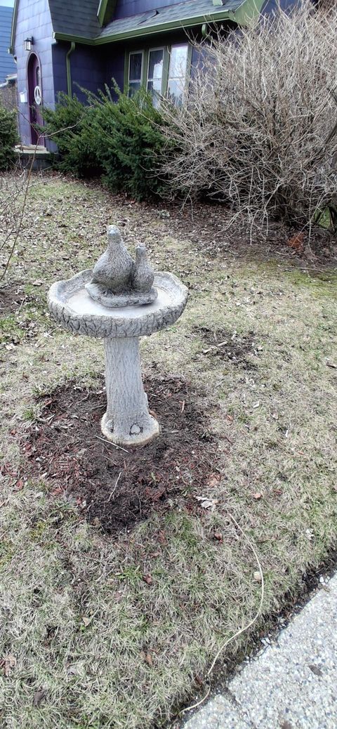 Tiny photo for 160 Chippewa Road, Pontiac City, MI 48341 (MLS # 20261021686)