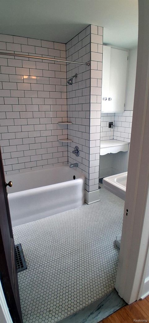 Tiny photo for 160 Chippewa Road, Pontiac City, MI 48341 (MLS # 20261021686)