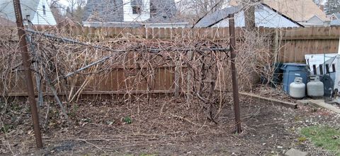 Tiny photo for 160 Chippewa Road, Pontiac City, MI 48341 (MLS # 20261021686)