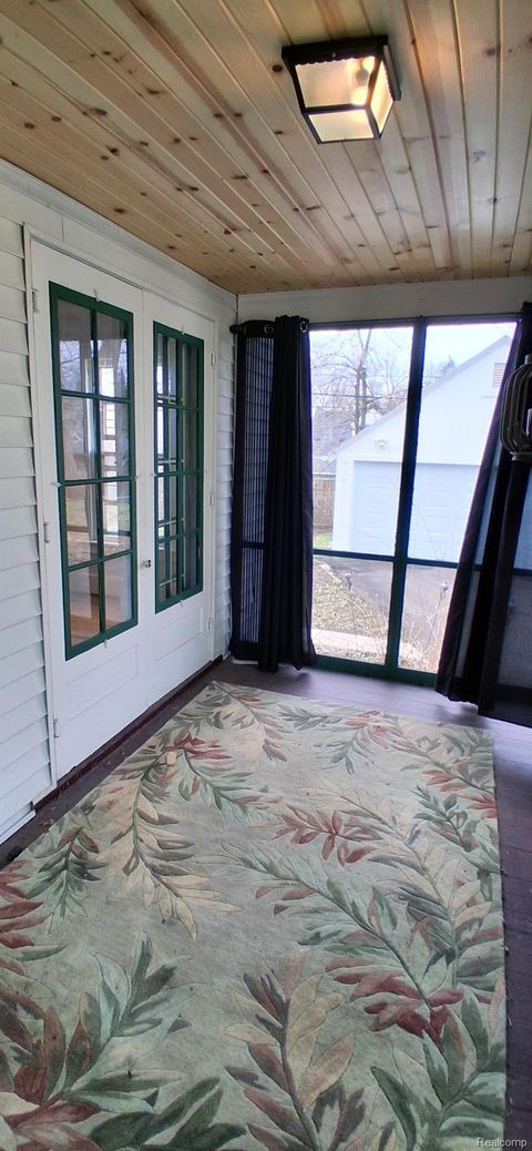 Tiny photo for 160 Chippewa Road, Pontiac City, MI 48341 (MLS # 20261021686)