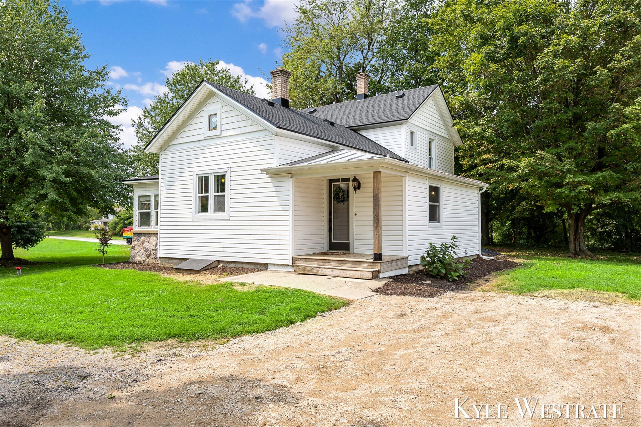 6411 11 Mile Road NE