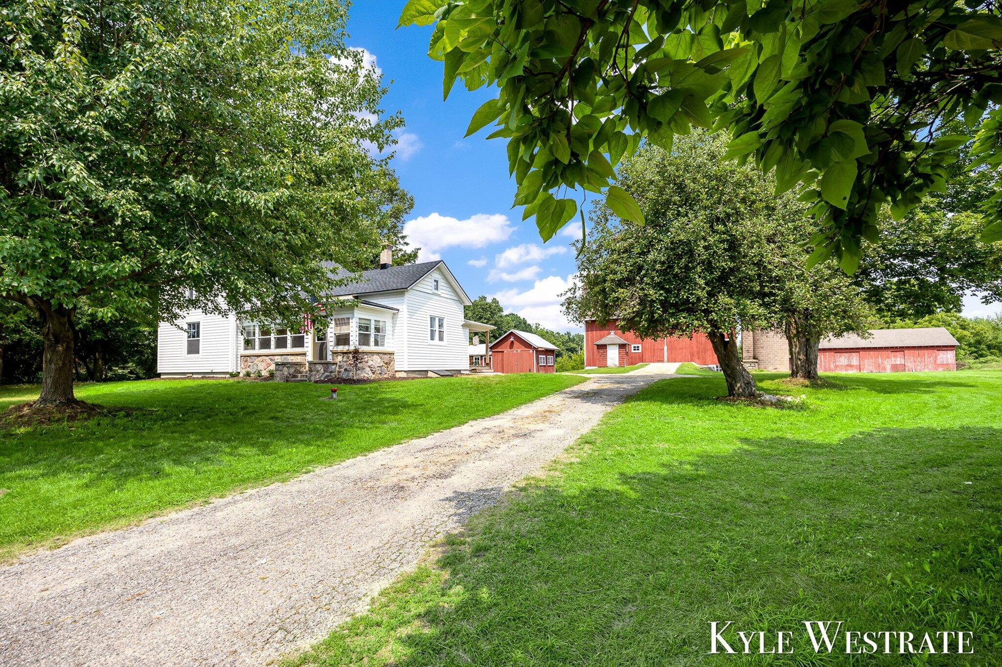 6411 11 Mile Road NE