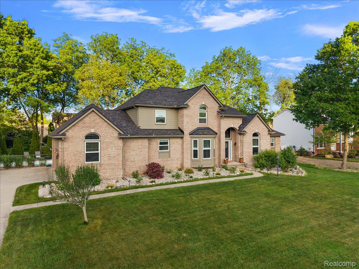 5768 Bellshire Lane