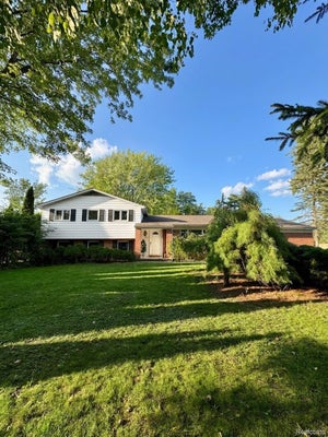 6370 W NORMA LEE ST, WEST BLOOMFIELD, MI 48322 - Image ef331b3e4b2a6b39082f7e50f892f447/2547646788
