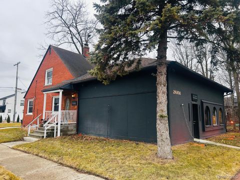 26101 W Warren Street Dearborn Heights City MI 48127