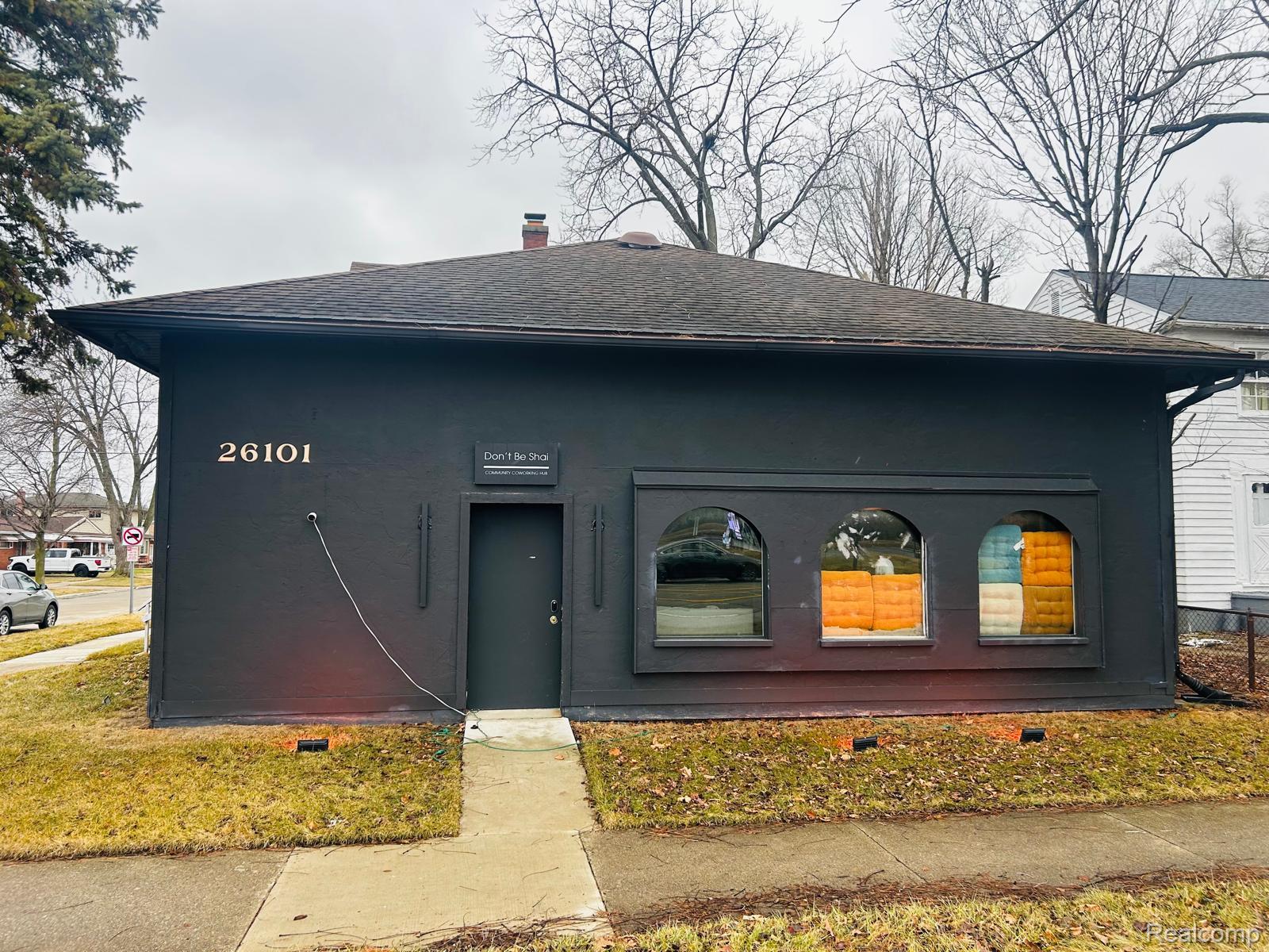 26101 W Warren Street