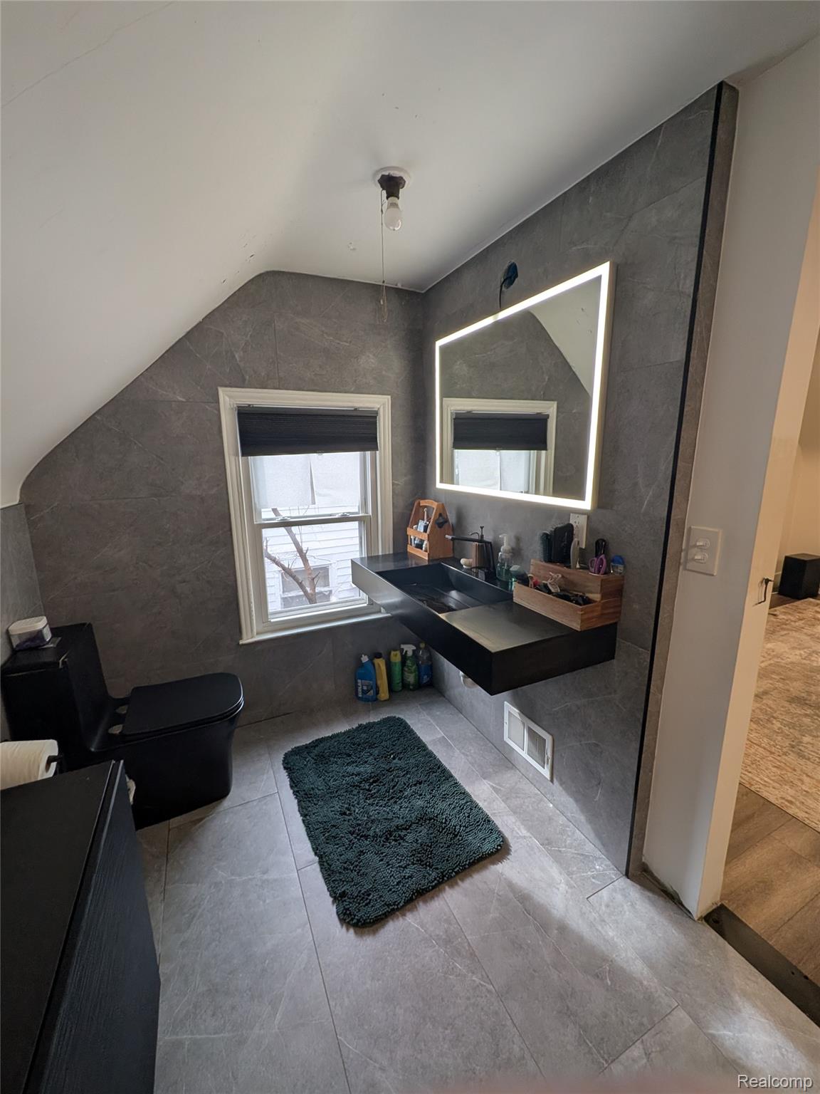 26101 W Warren Street