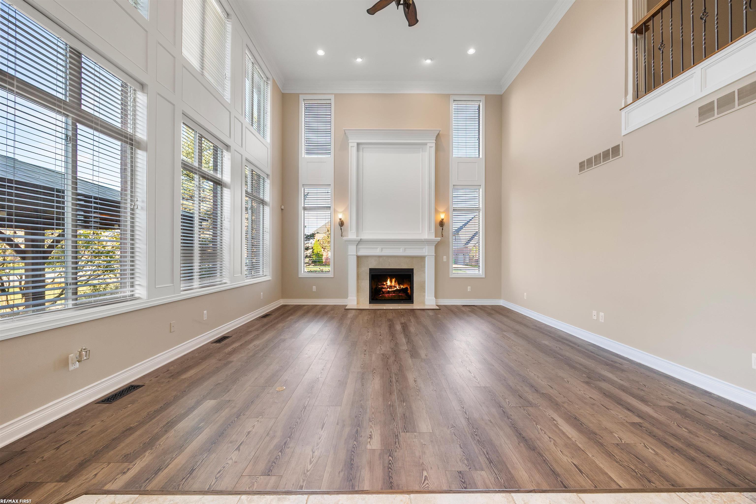 56343 Via Serbelloni Street