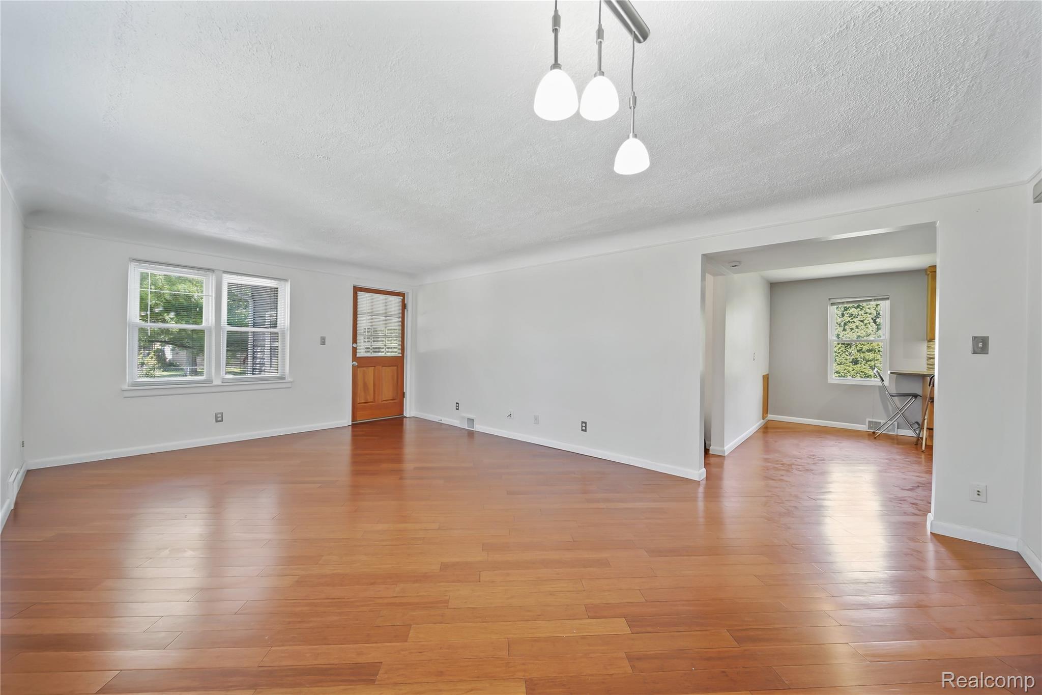 3257 SAINT CLAIR Drive