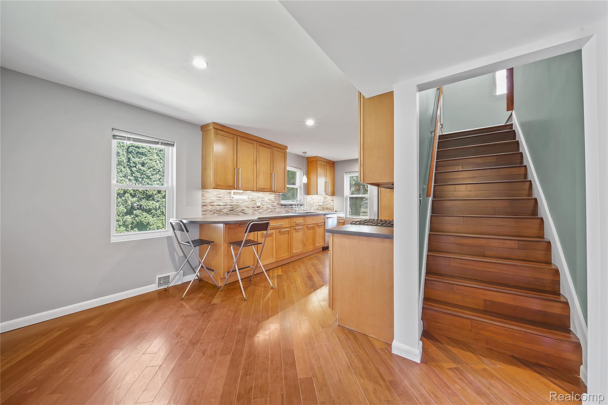 3257 SAINT CLAIR Drive