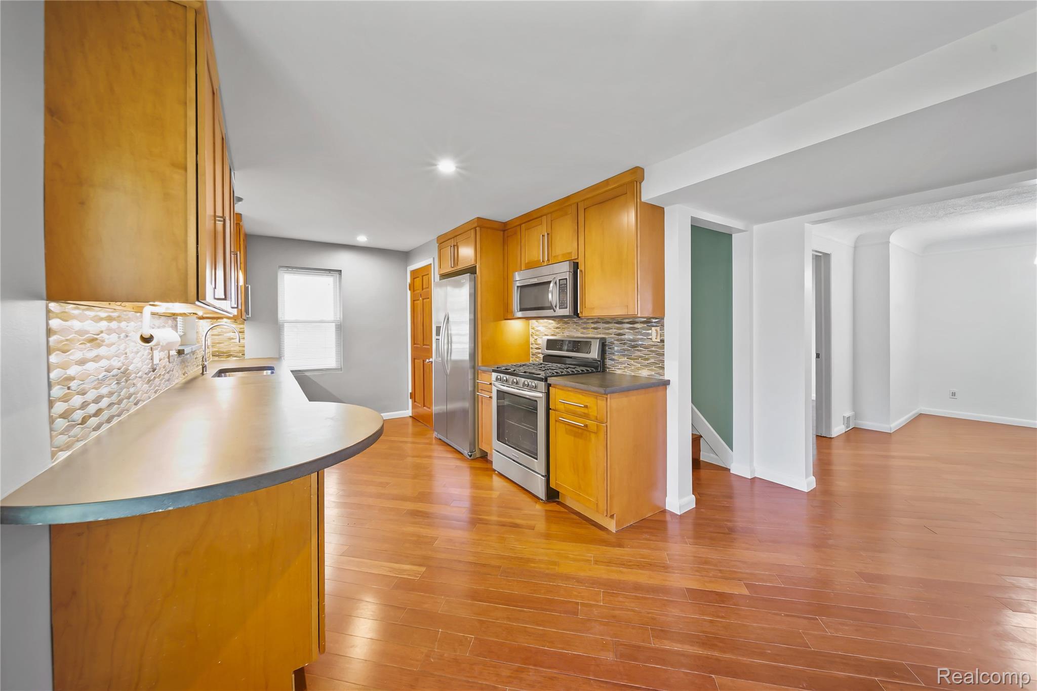 3257 SAINT CLAIR Drive