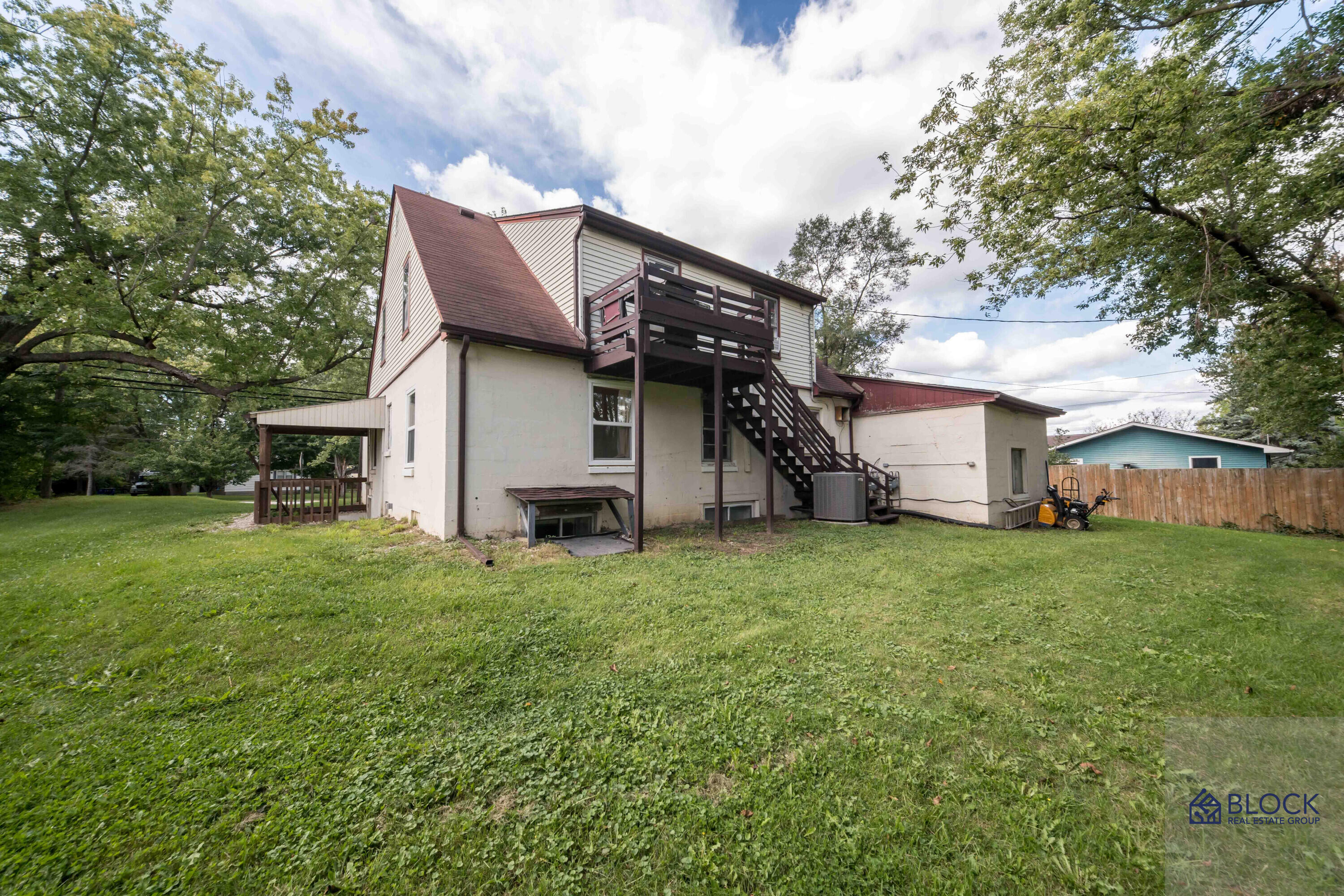 1860 N Maple Road