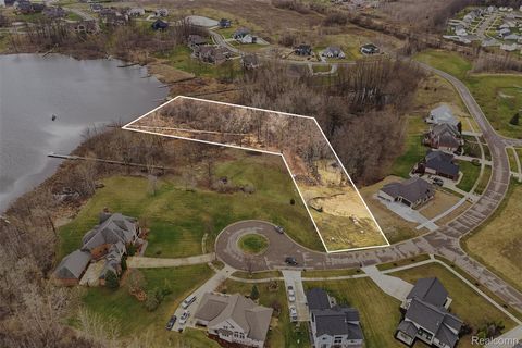 14275 Wright Drive Fenton Charter Township MI 48451