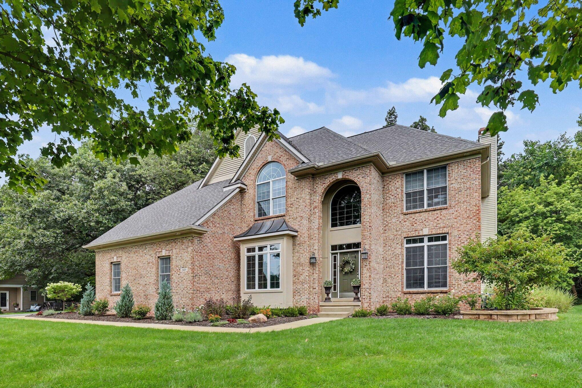 2469 Fairway Winds Court NE