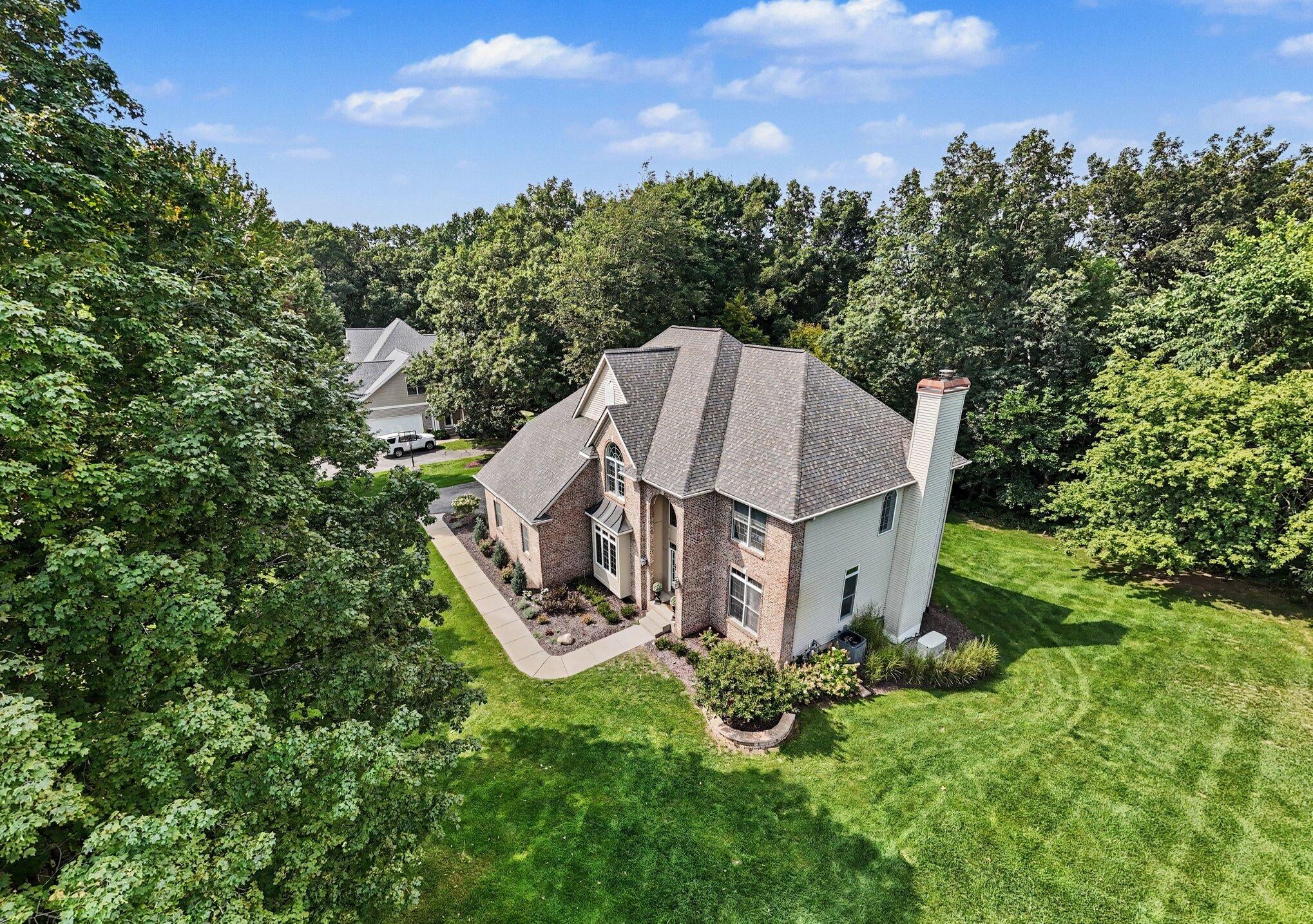 2469 Fairway Winds Court NE