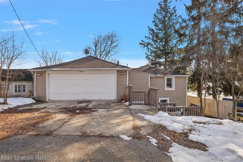 2940 Steeple Hill Road White Lake Charter Township MI 48383