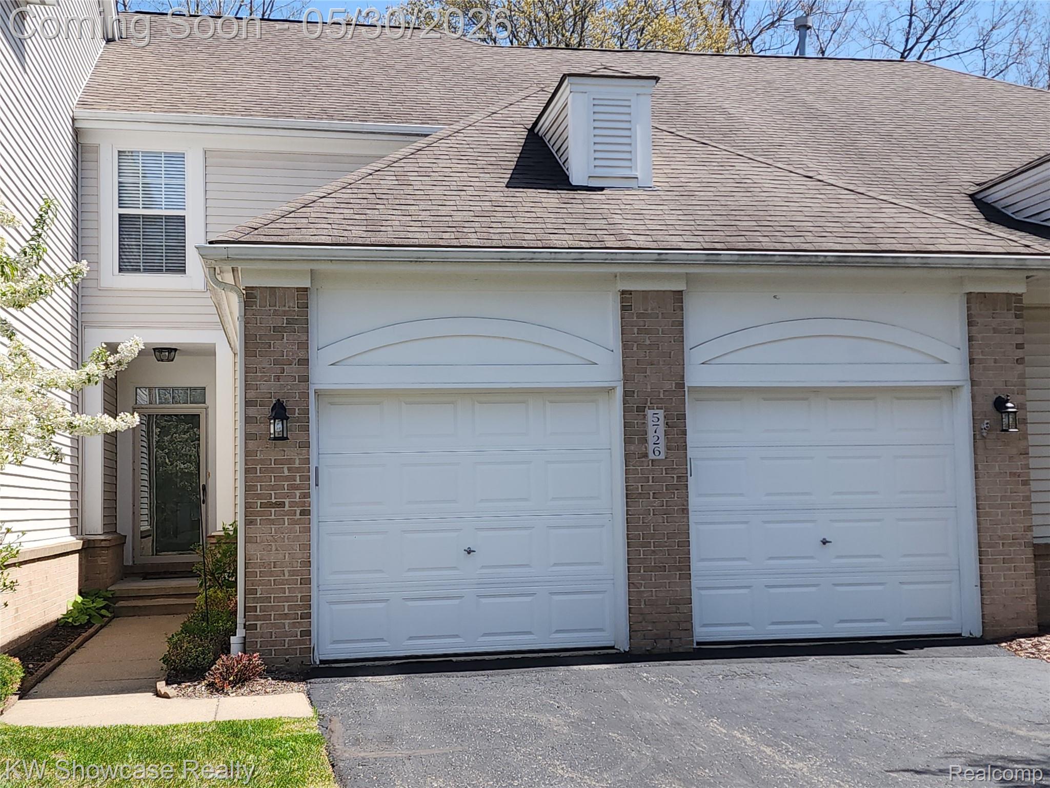 5726 Pinecroft Court 44