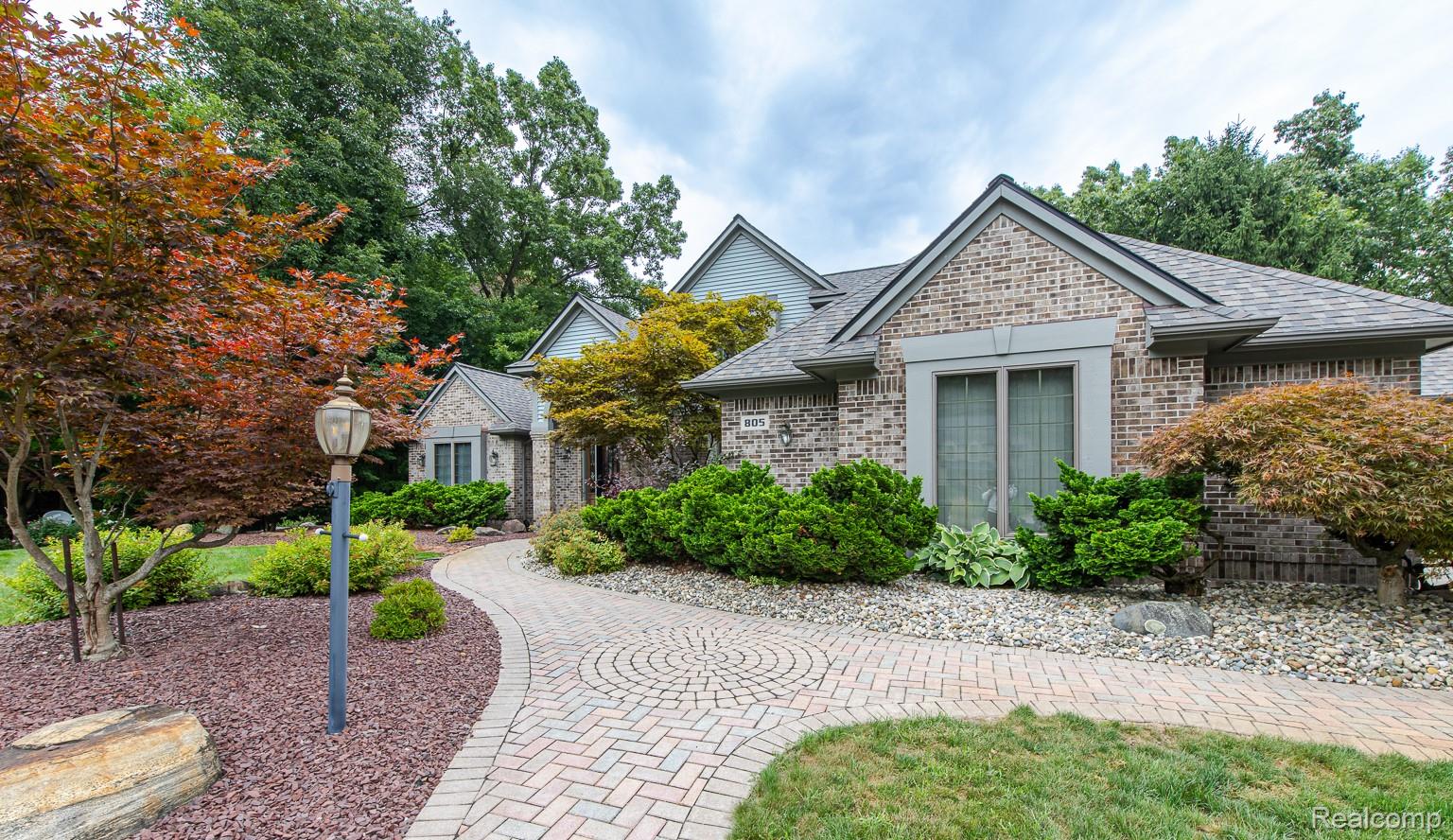 805 Maple Road