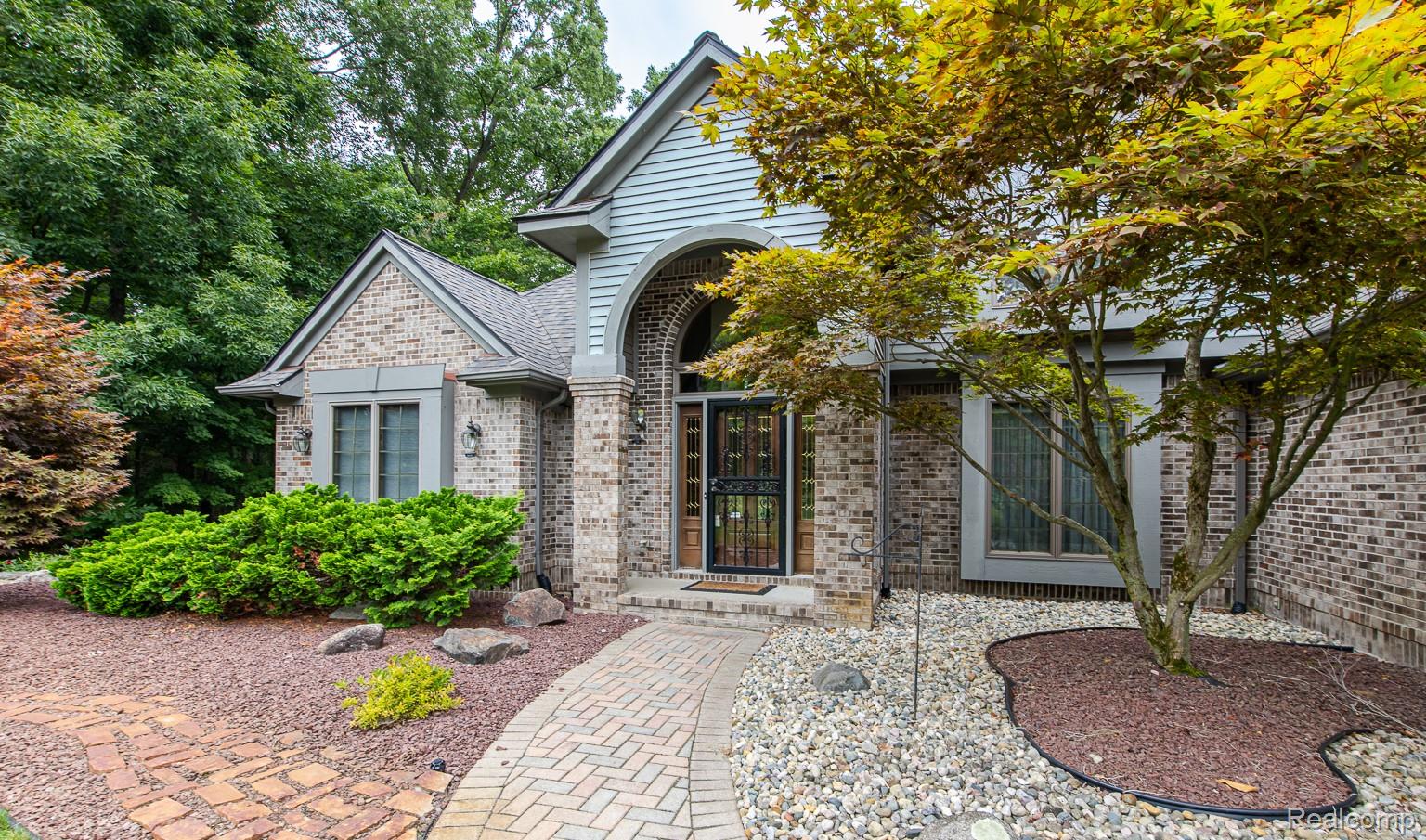 805 Maple Road