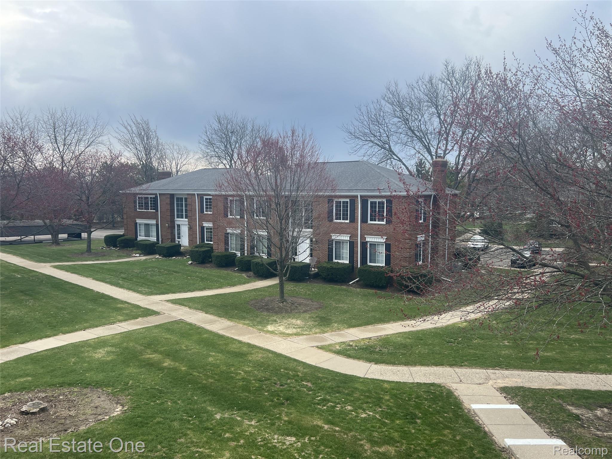 780 E Fox Hills Drive