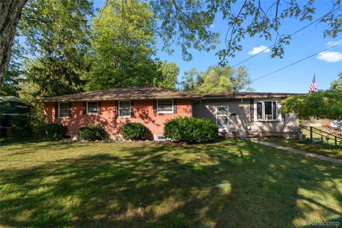 15116 Charluene Drive Fenton City MI 48430