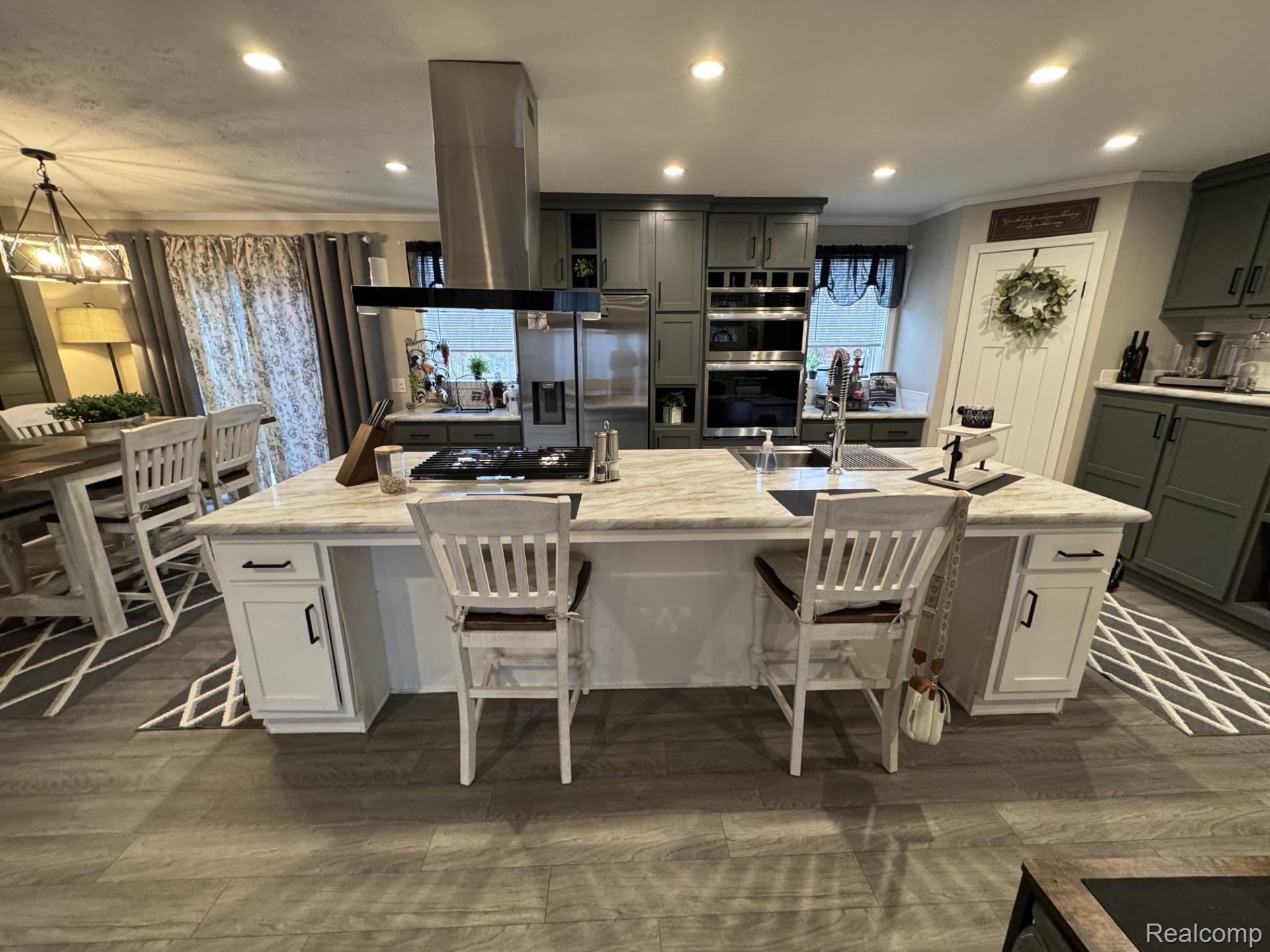 6450 Prince Boulevard