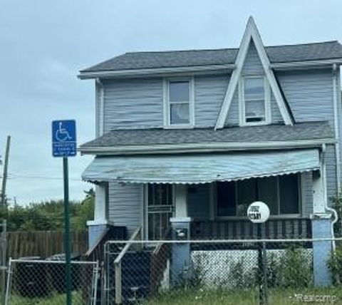 17892 Mitchell Street Hamtramck City MI 48212