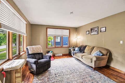 Tiny photo for 309 E Jeanette Street, Bay City City, MI 48706 (MLS # 61050211112)