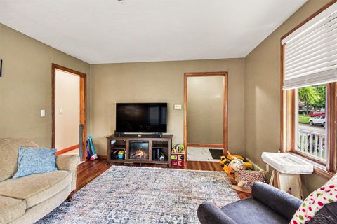 Tiny photo for 309 E Jeanette Street, Bay City City, MI 48706 (MLS # 61050211112)
