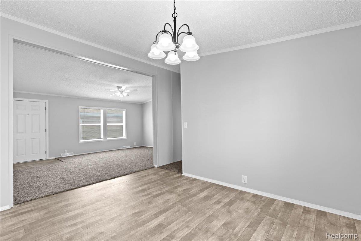 Orion Charter Township, Michigan 48359, United States, 3 Bedrooms Bedrooms, ,2 BathroomsBathrooms,Residential,Active,179188