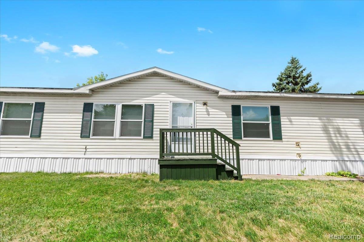 Orion Charter Township, Michigan 48359, United States, 3 Bedrooms Bedrooms, ,2 BathroomsBathrooms,Residential,Active,179188