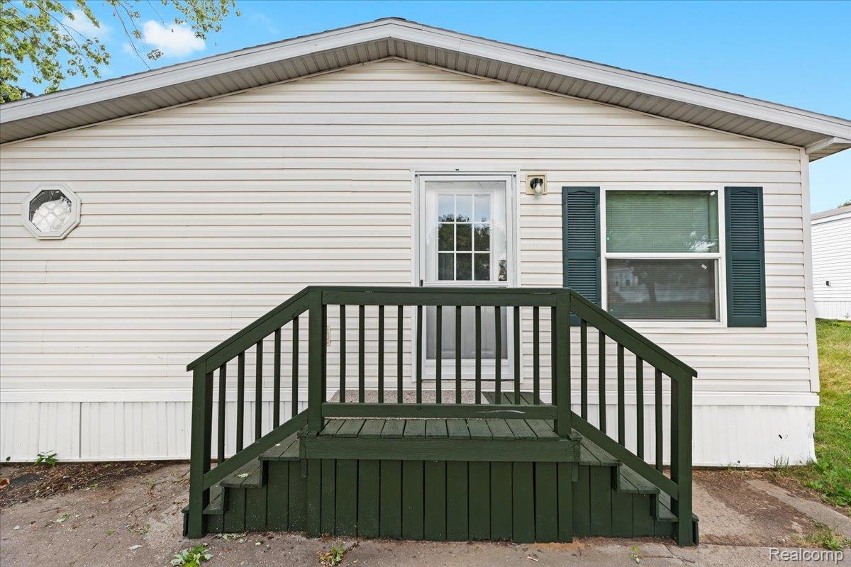 26 Hummingbird Drive
