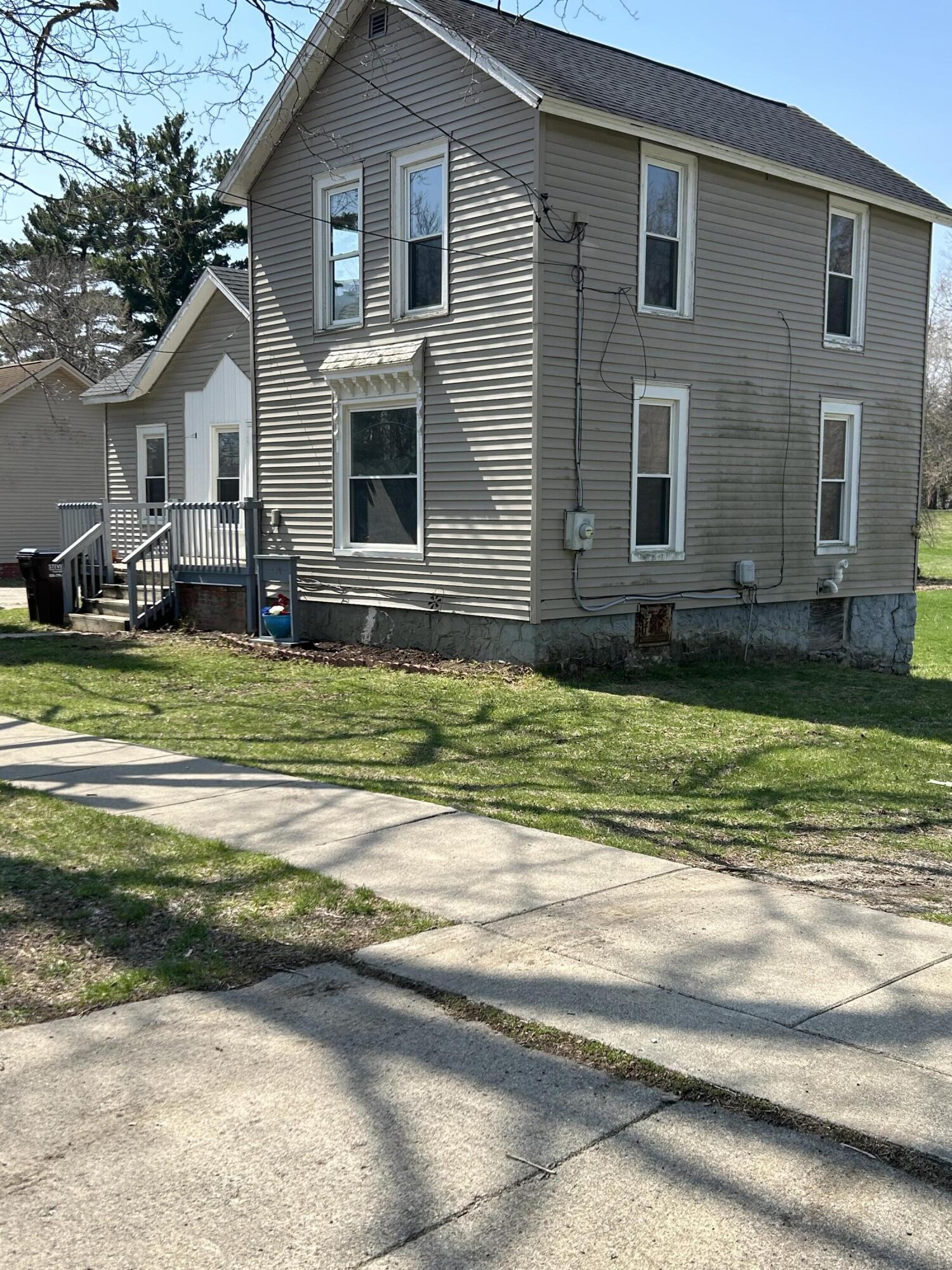 714 N Maple Grove Avenue