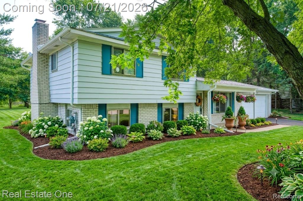 4069 Village Square