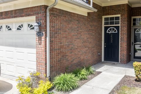 Photo of 14225 Shadywood Drive, Sterling Heights City, MI 48312 (MLS # 58050189271)