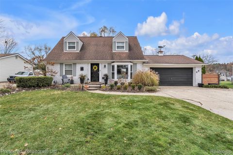 3867 Percy King Road Waterford Charter Township MI 48329