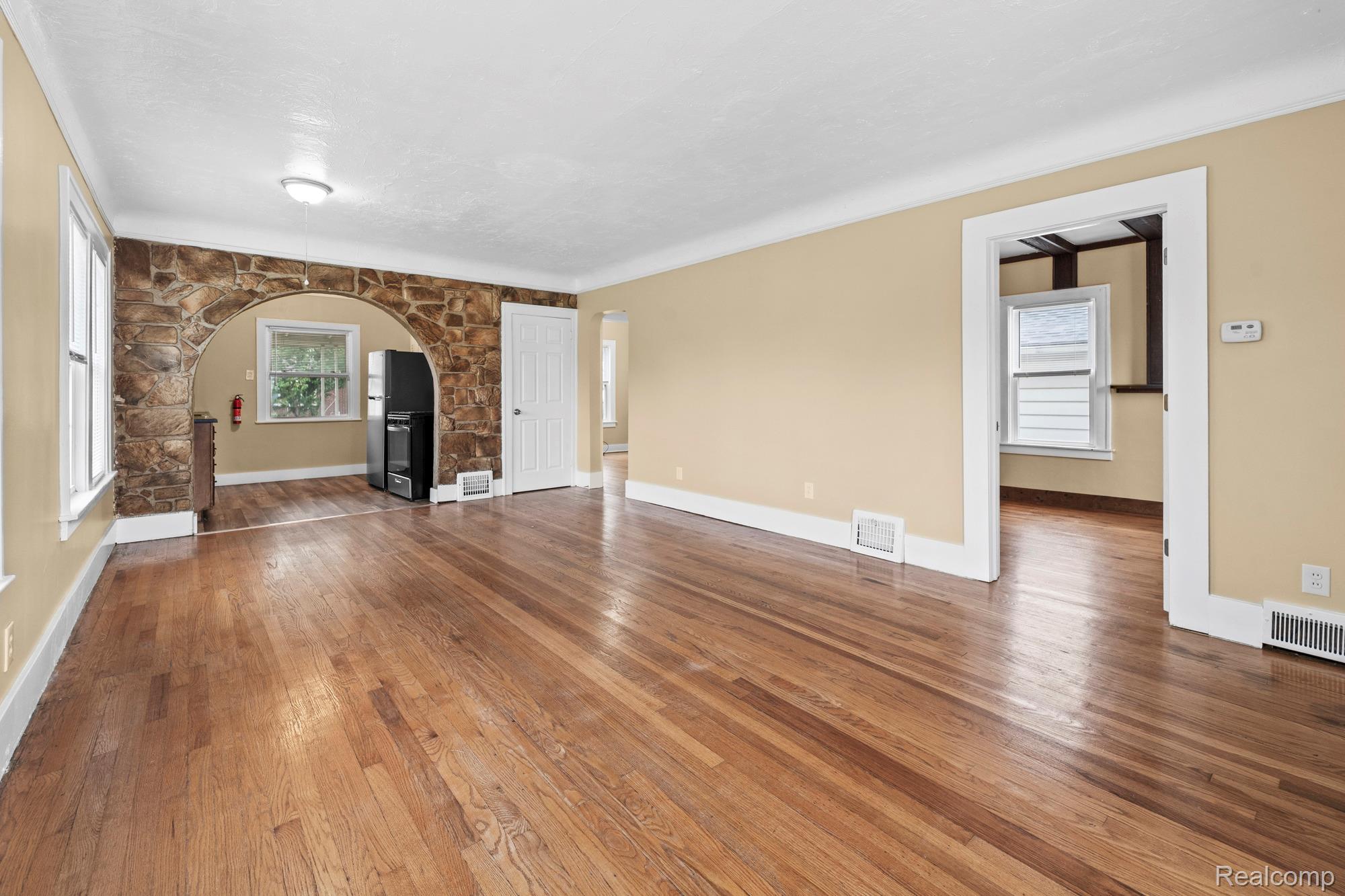 4216 Lafayette Boulevard