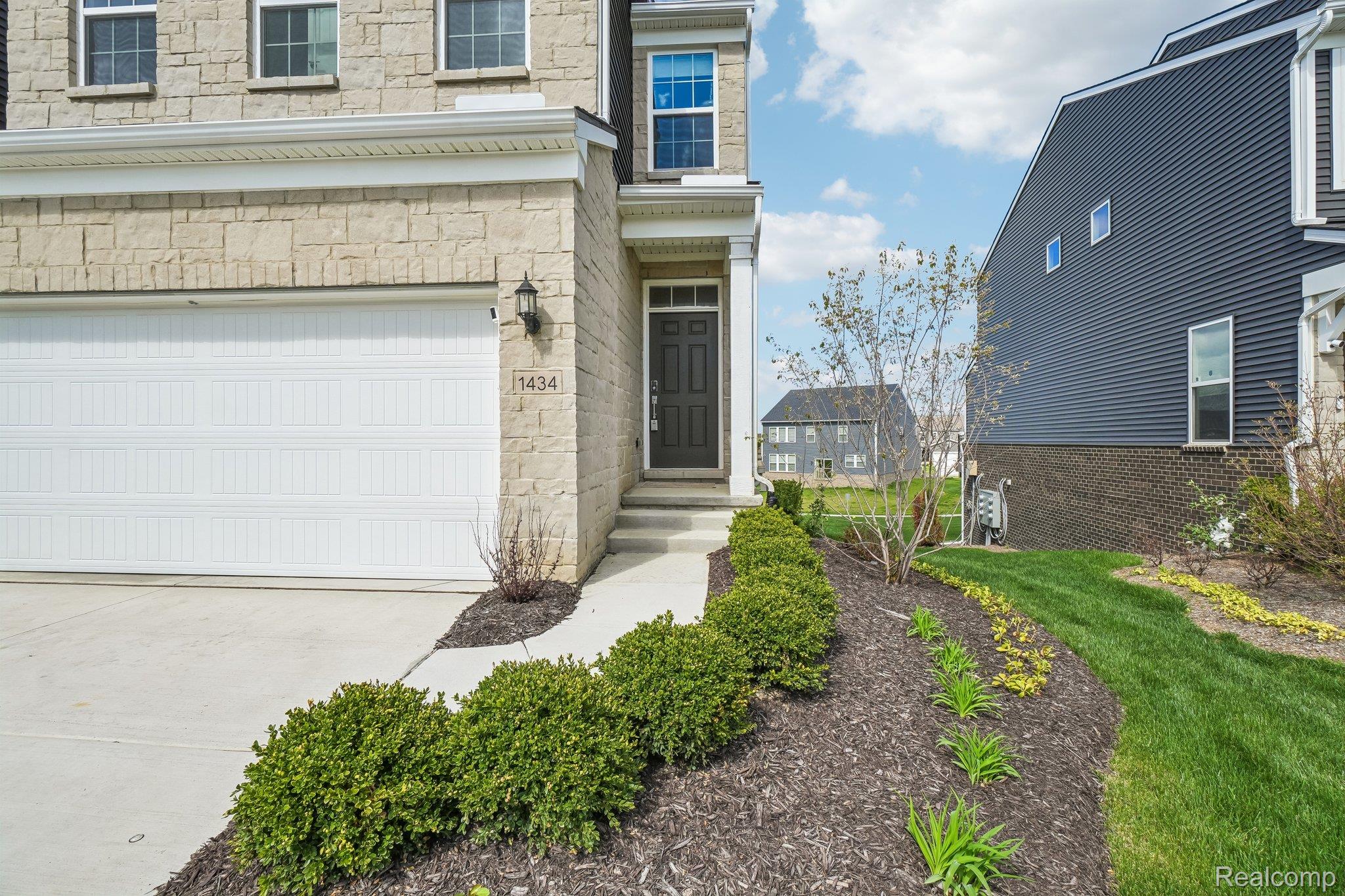 1434 Superior Drive