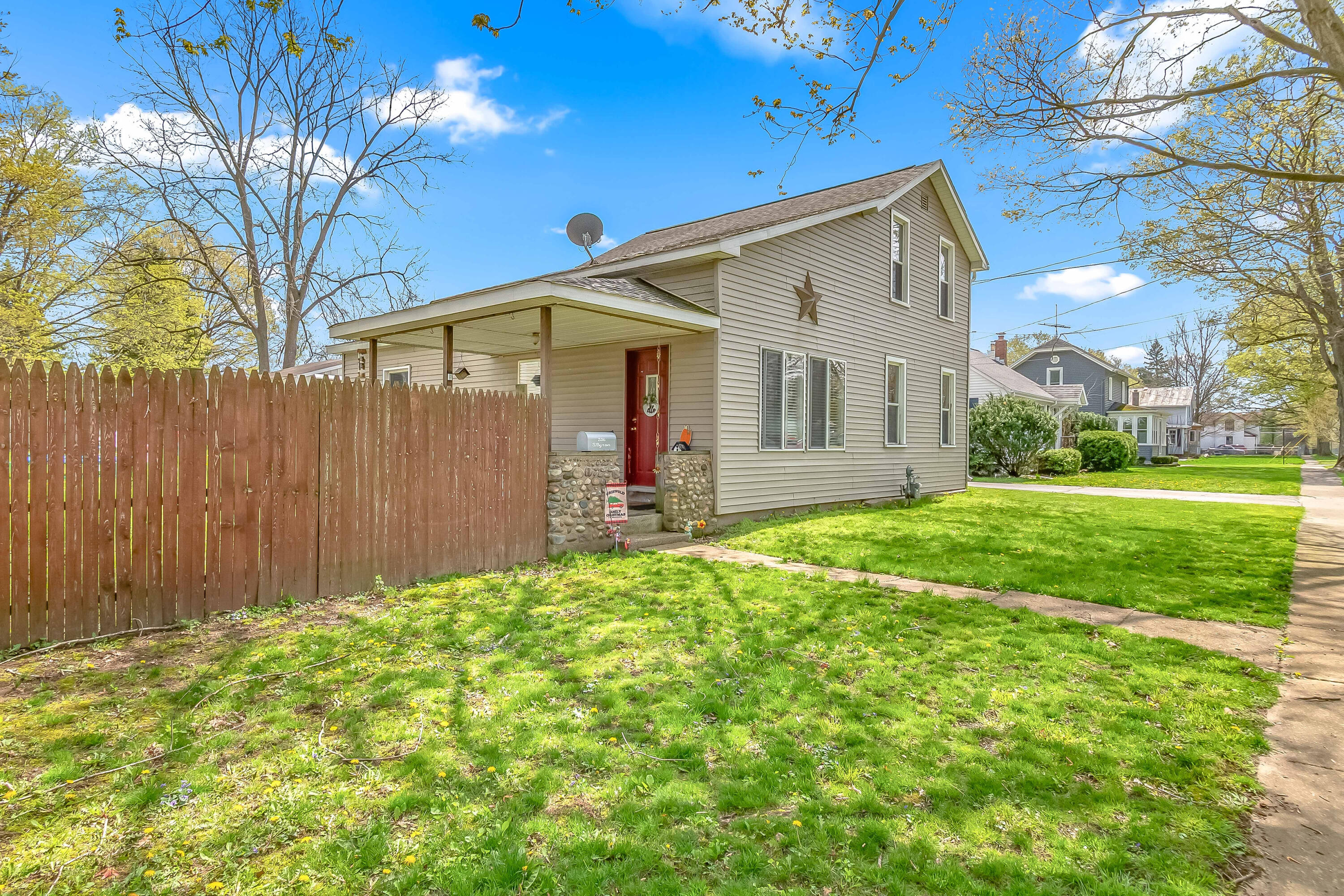206 S Byron Street