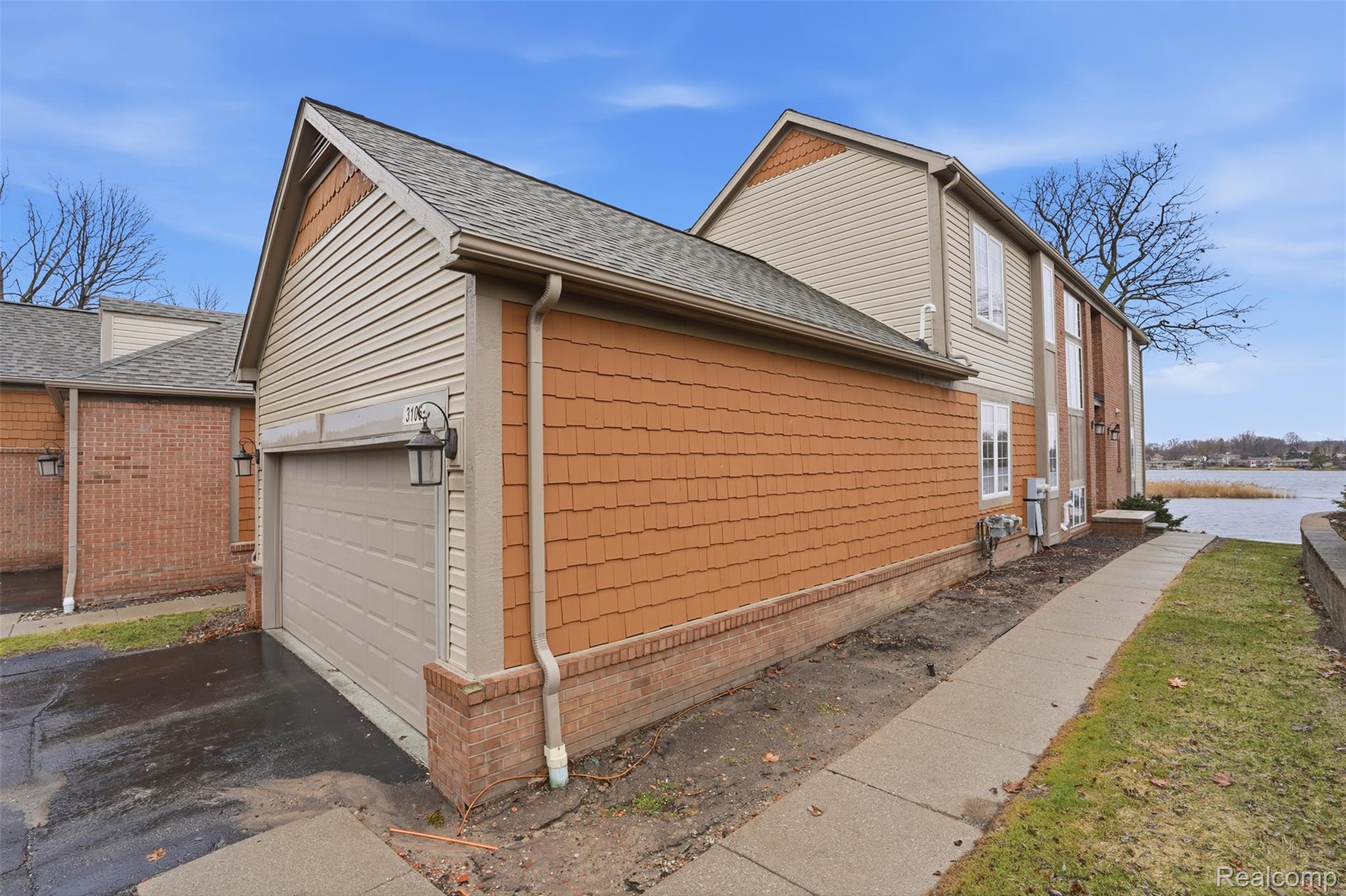 3106 Bay Front Court