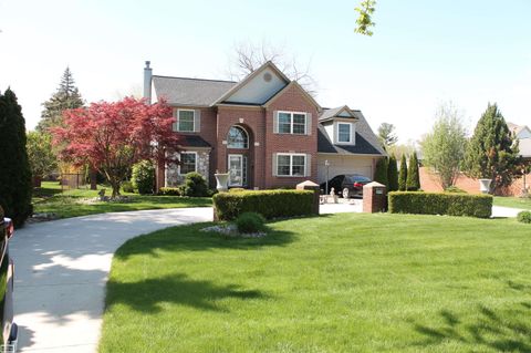 34159 Jefferson Avenue St Clair Shores City MI 48082