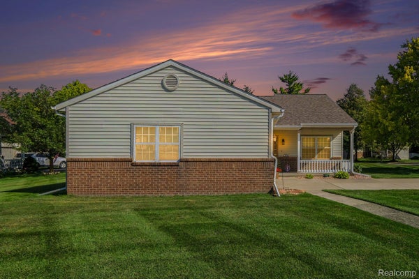 316 PAGELS CT, GRAND BLANC, MI 48439 - Image efa1154bb01478bf2ebbadbccd68a1ef/1594882483