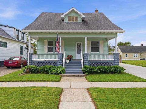 Photo of 1328 Wells Street, Port Huron City, MI 48060 (MLS # 58050211698)