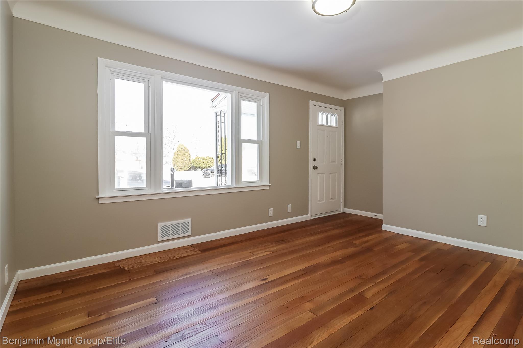 28461 Marquette Street