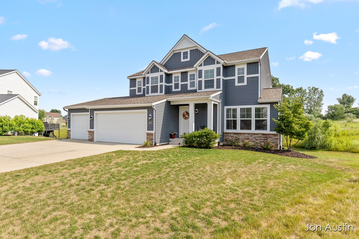 2929 E Morgan Trail NE
