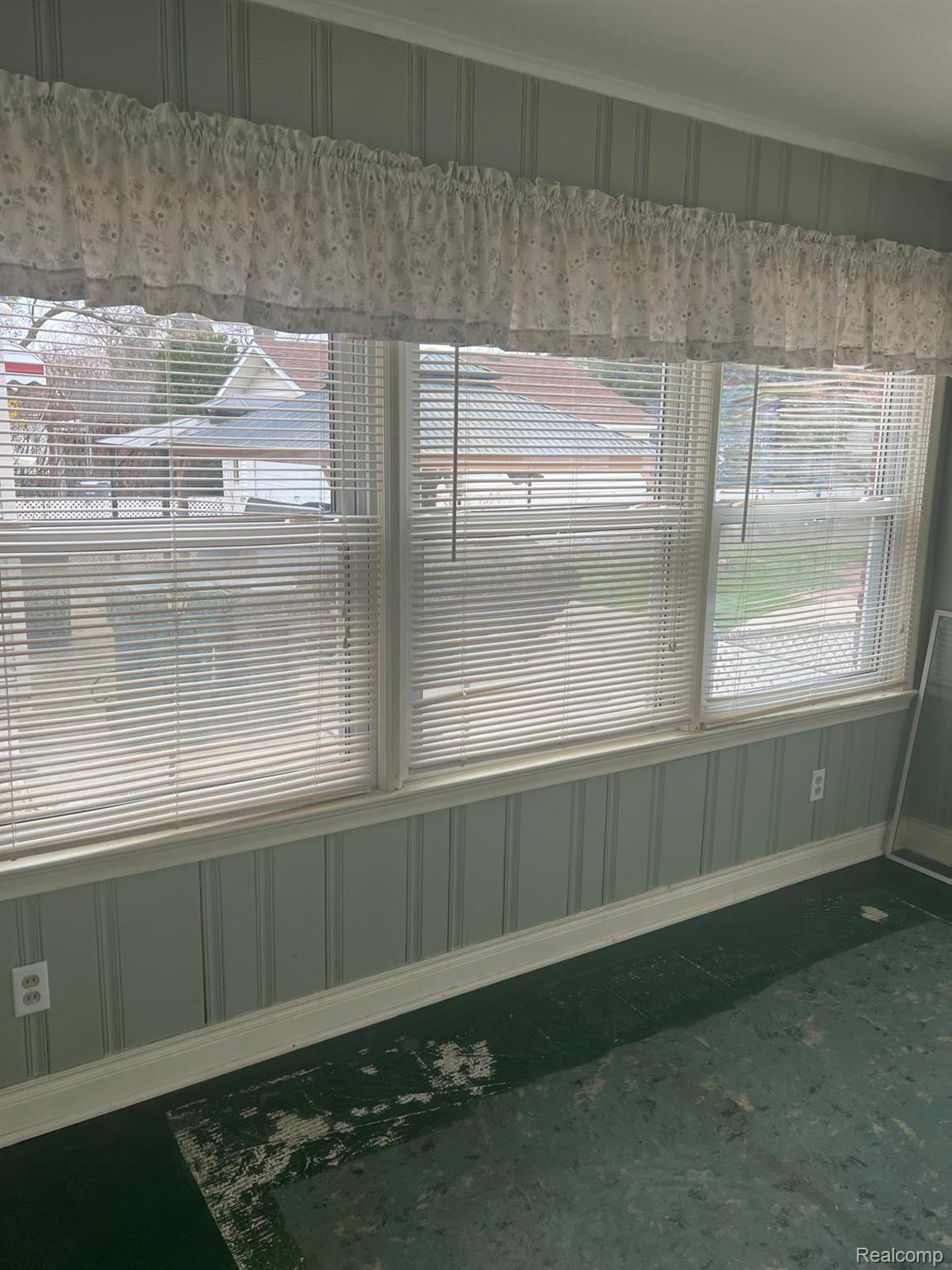 23812 Buckingham Street