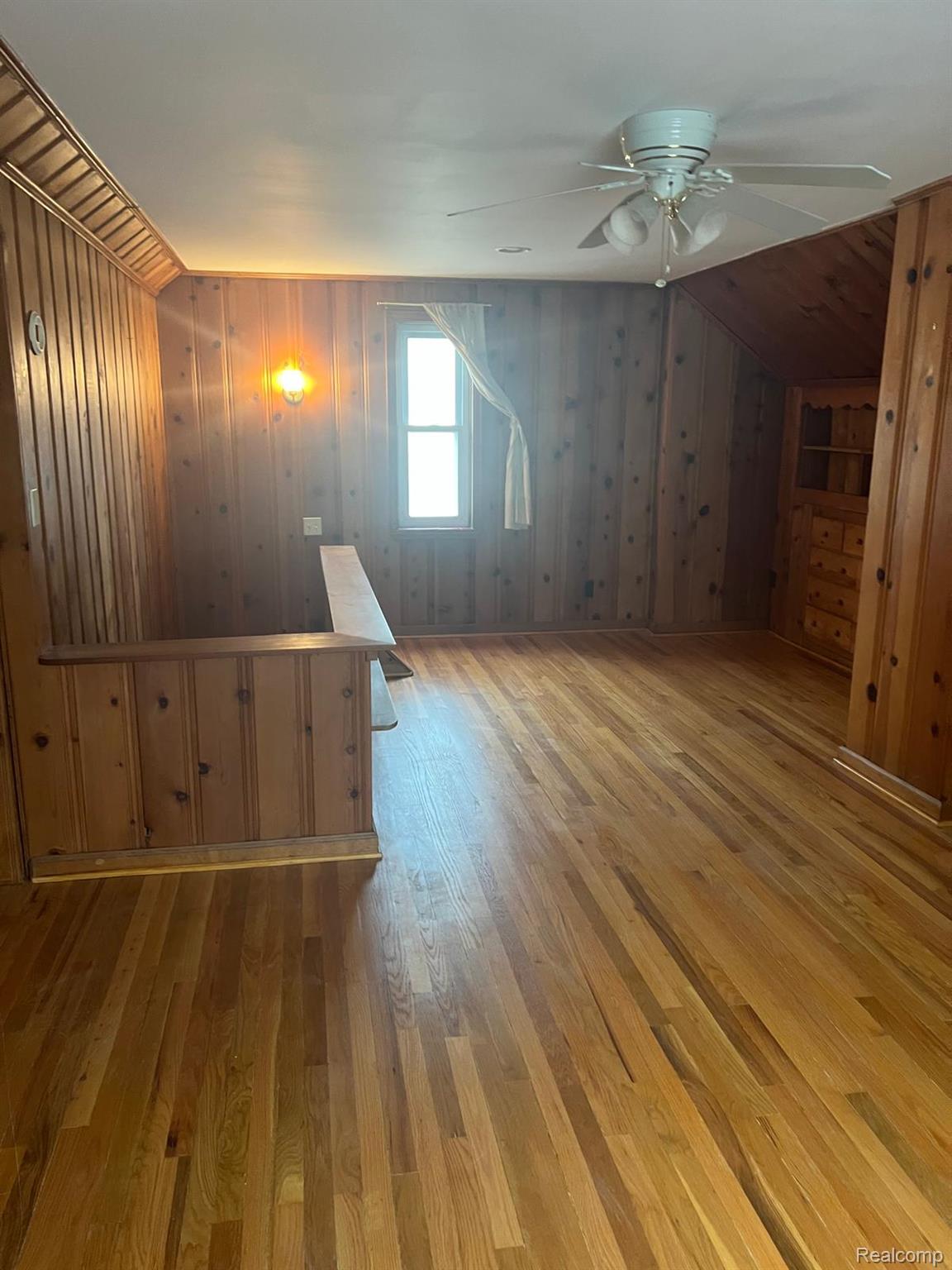 23812 Buckingham Street